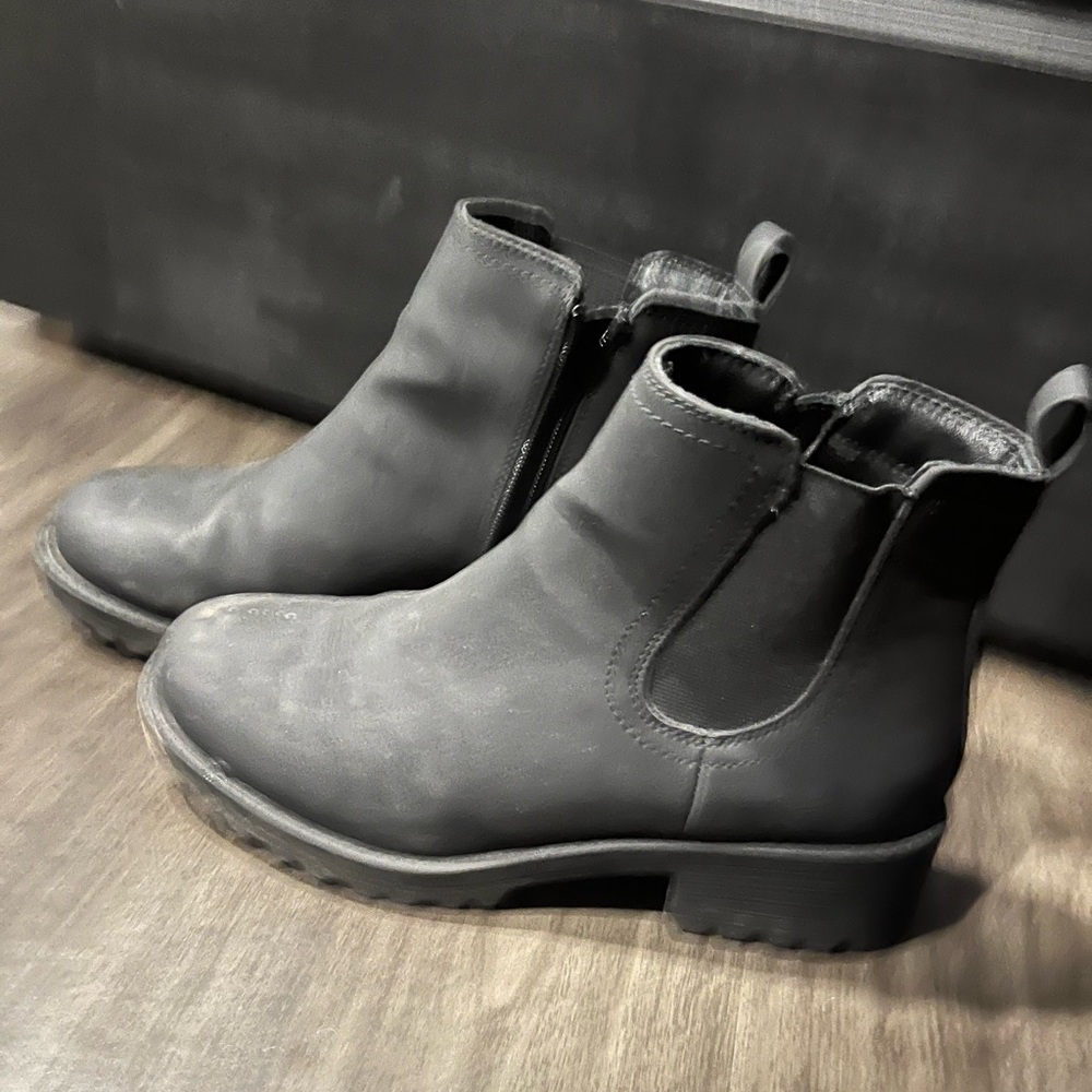 Black boots